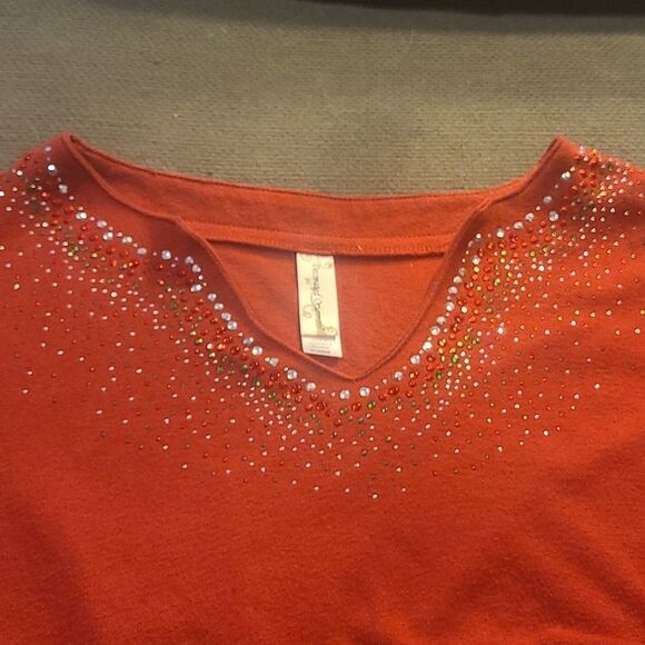 Decorated Originals Red Embellished XL Red Ladies Top - Picture 4 of 5